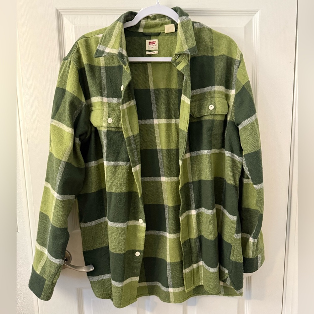 Levi’s plaid flannel